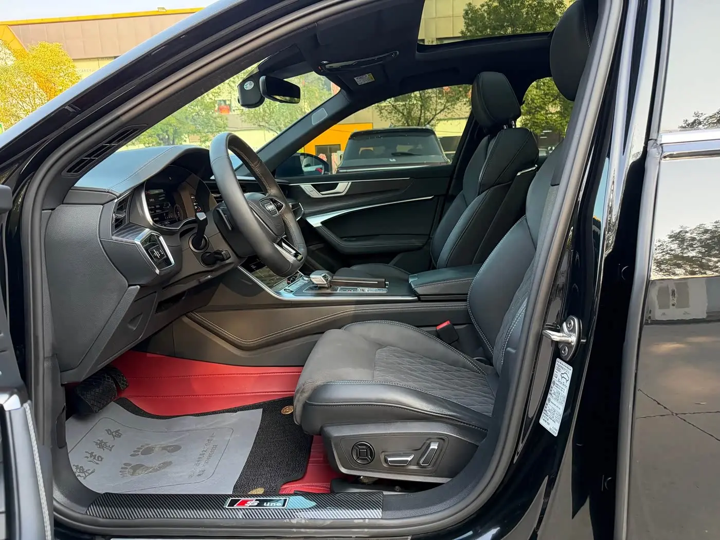 Audi A6L 2023 — Photo 3/17