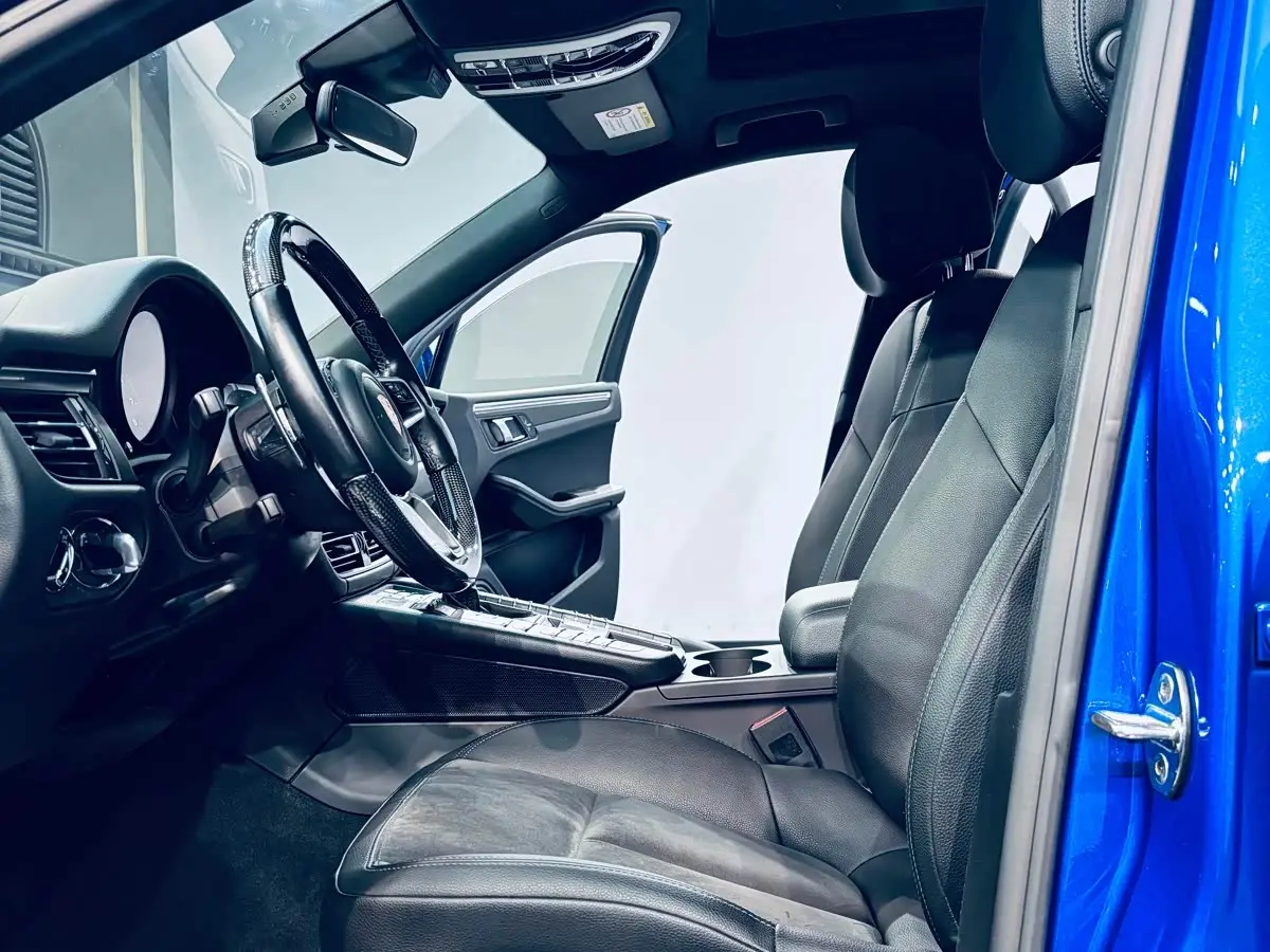 Porsche Macan 2019 — Photo 6/12