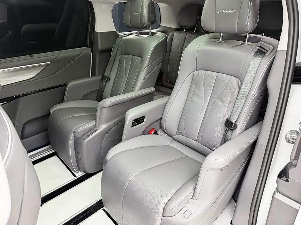 Buick GL8 2025 — Photo 7/17