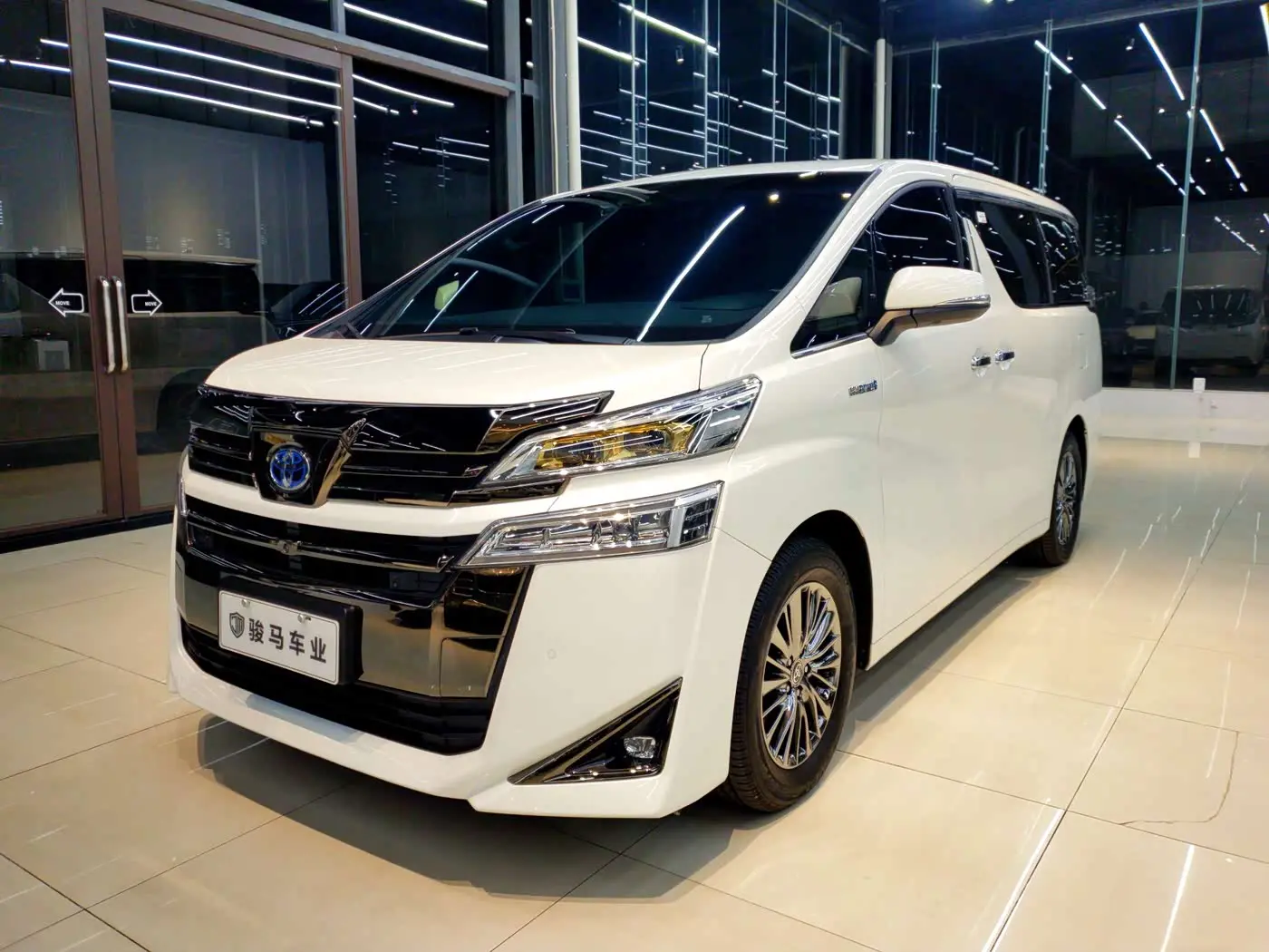 Toyota Vellfire 2021 — Photo 3/20
