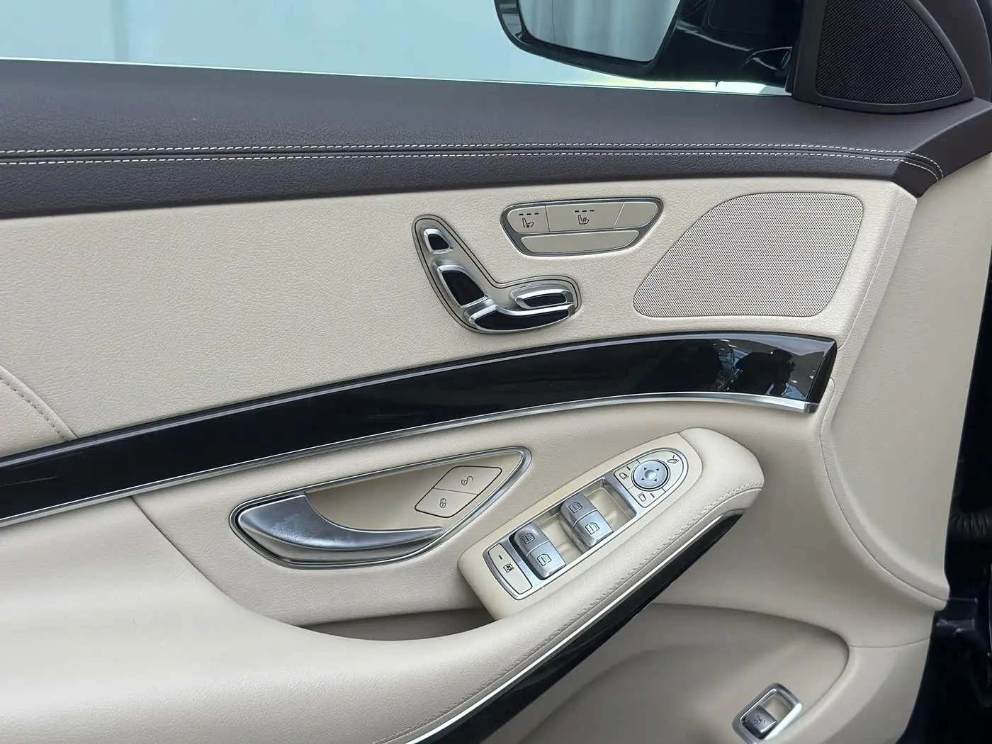 Mercedes-Benz S-Class 2014 — Photo 19/20