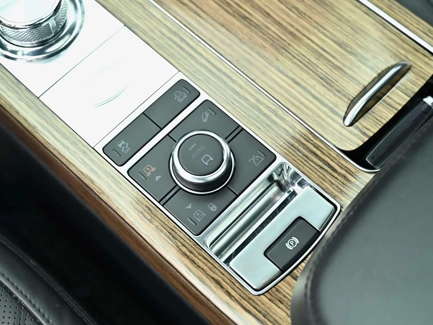 Land Rover Range Rover 2019 — Фото 18/20