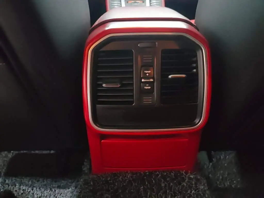 Porsche Macan 2014 — Photo 19/20