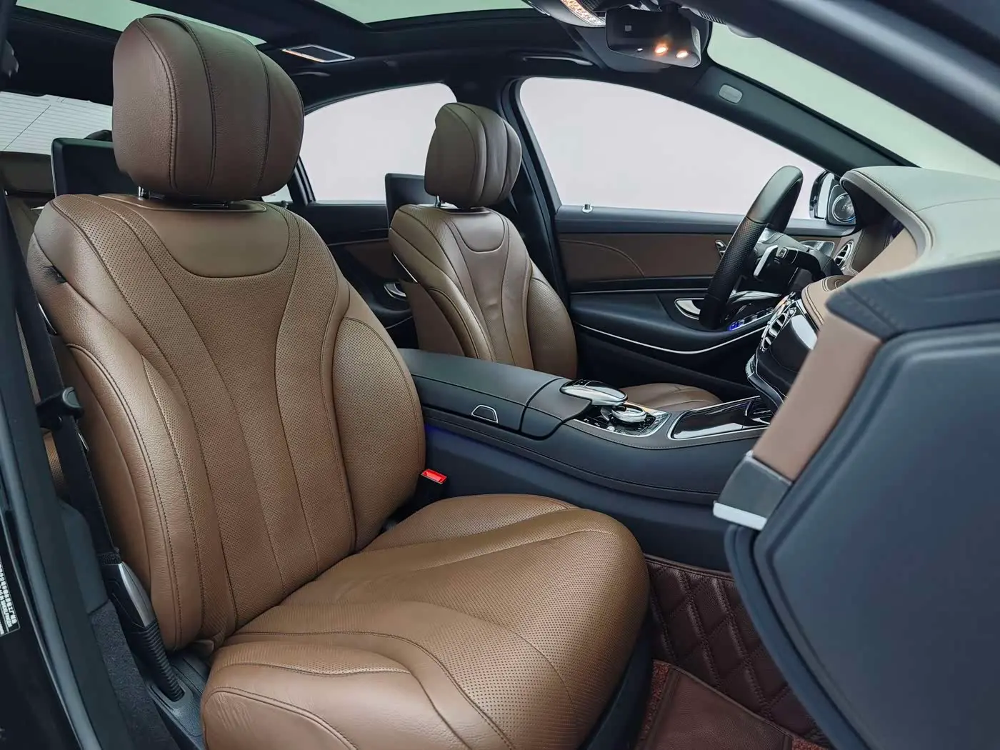Mercedes-Benz S-Class 2017 — Photo 17/20