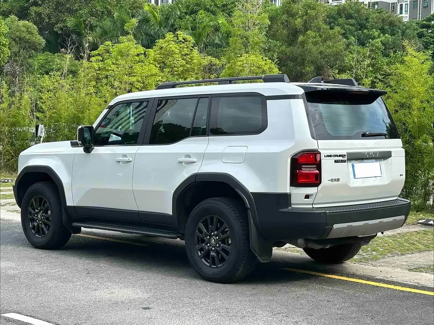 Toyota Prado 2025 — Photo 6/19