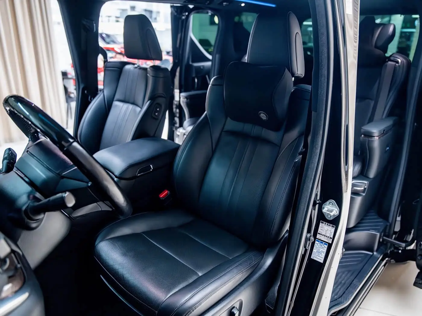Toyota Vellfire 2021 — Фото 5/11