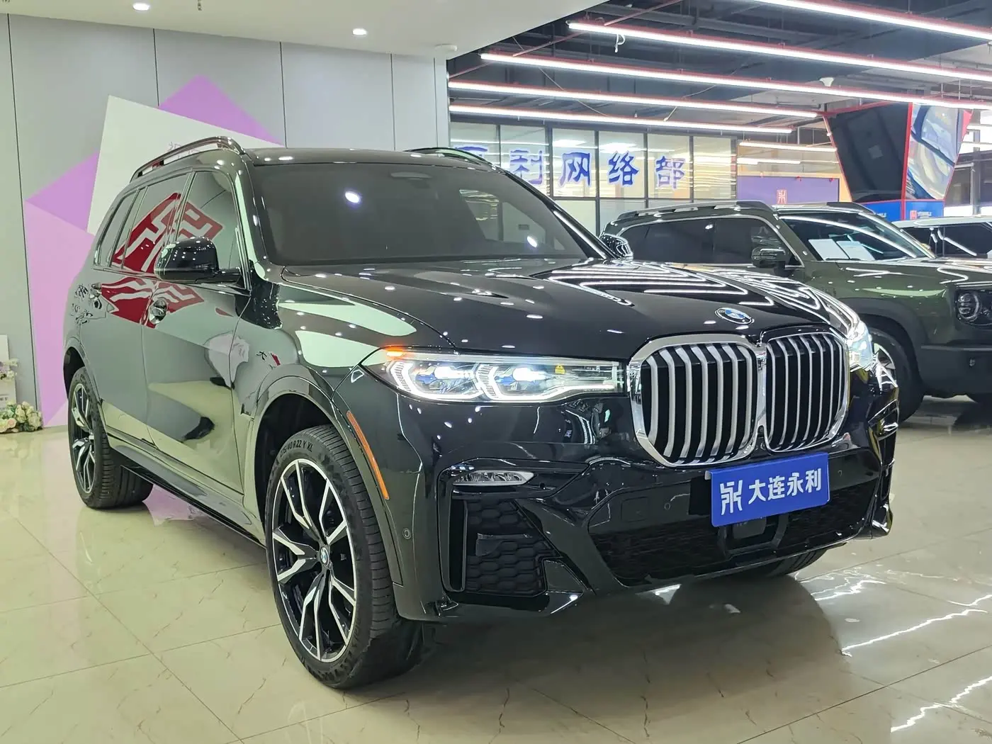 BMW X7 2020 — Фото 3/18