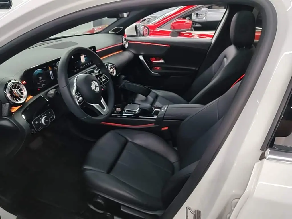 Mercedes-Benz A-Class 2022 — Фото 11/20
