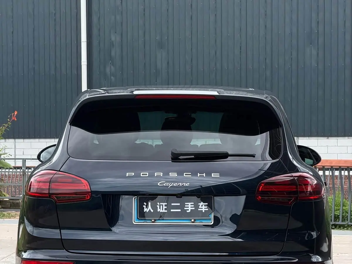 Porsche Cayenne 2015 — Şəkil 8/19