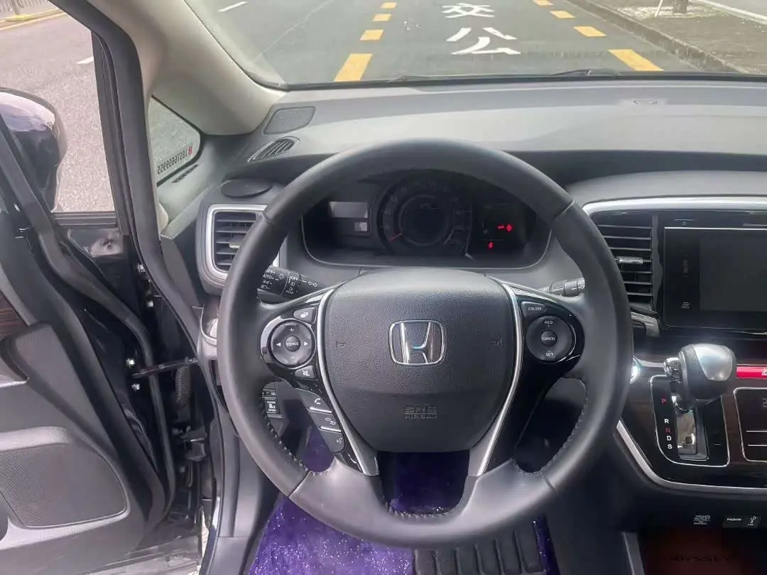 Honda Odyssey 2019 — Фото 9/9