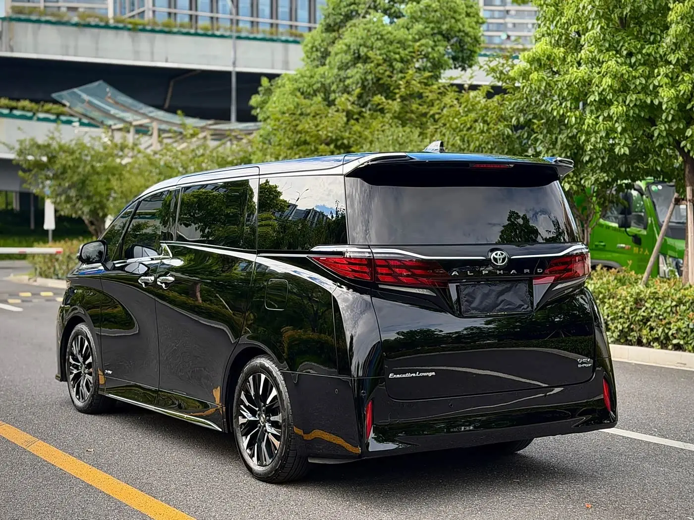 Toyota Alphard 2023 — Şəkil 6/20