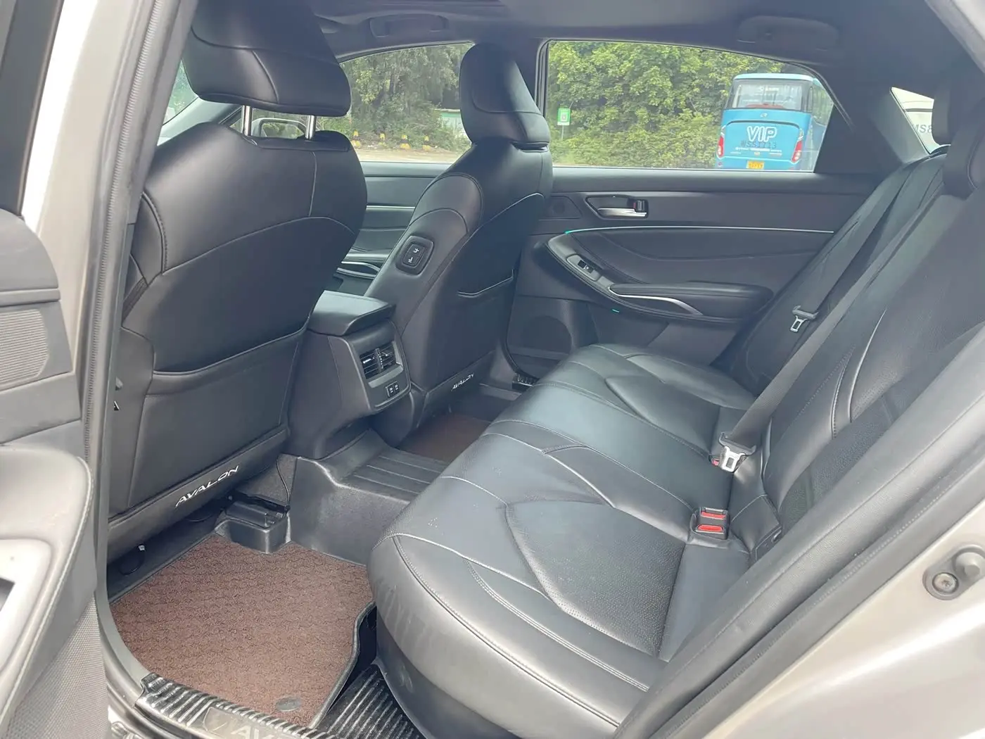 Toyota Avalon 2022 — Şəkil 6/12