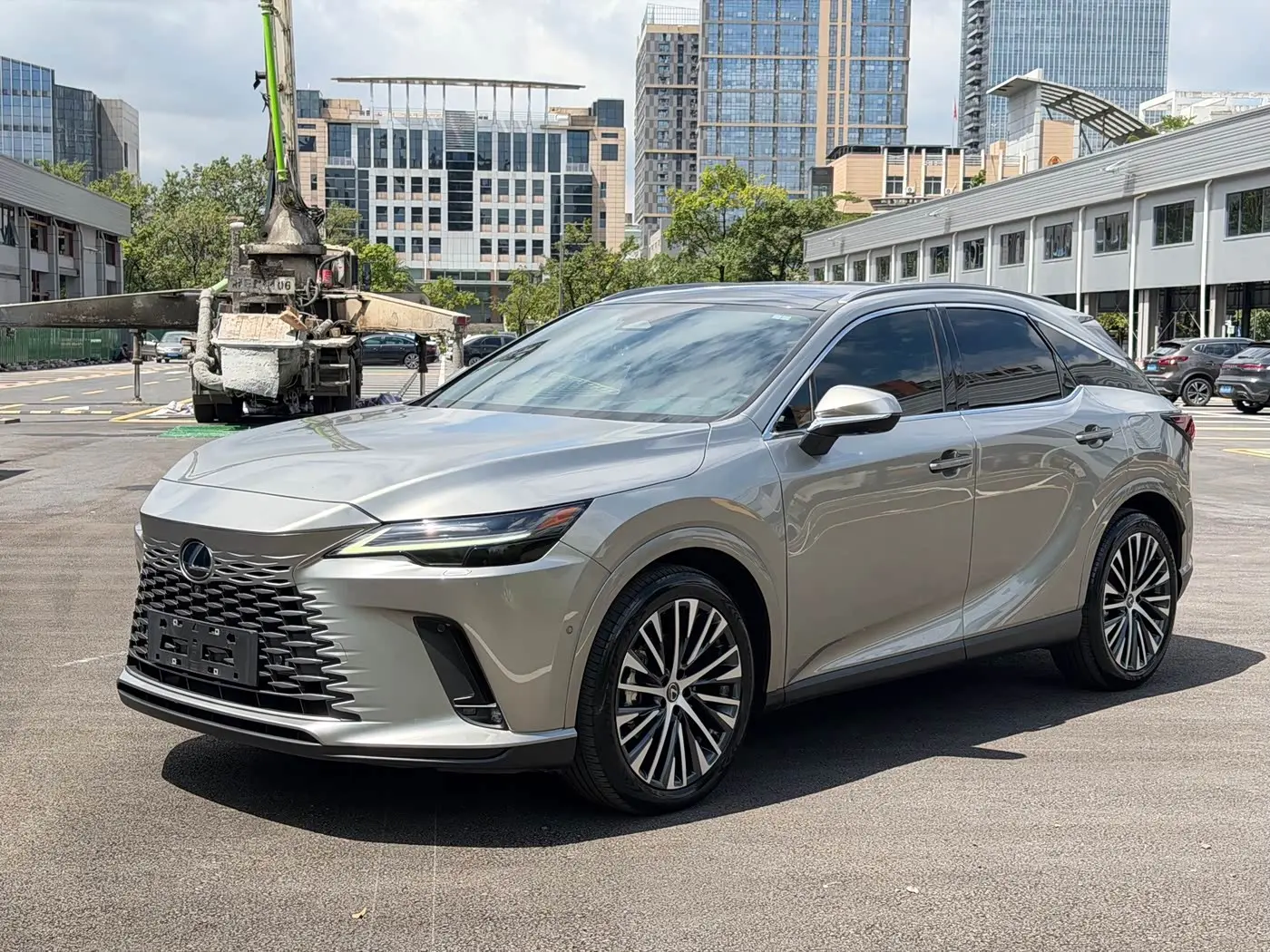 Lexus RX New Energy 2023 — Photo 1/14