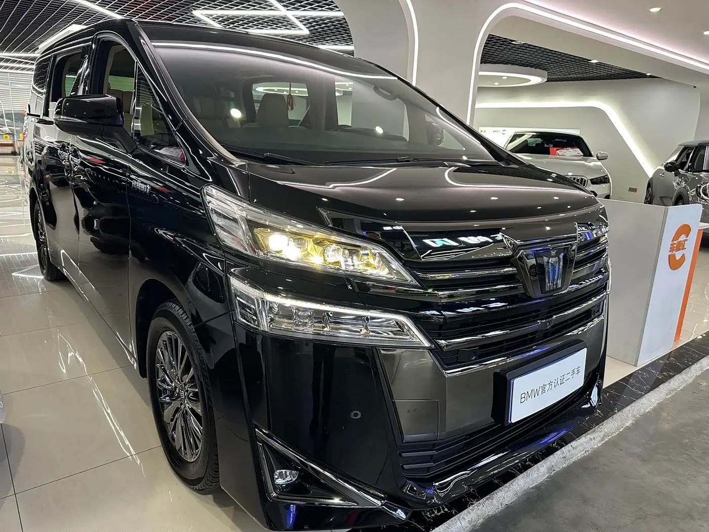 Toyota Vellfire 2023 — Фото 3/10