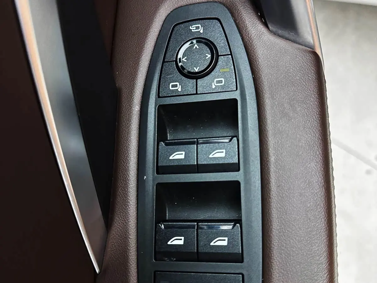 BMW X1 2023 — Şəkil 12/20