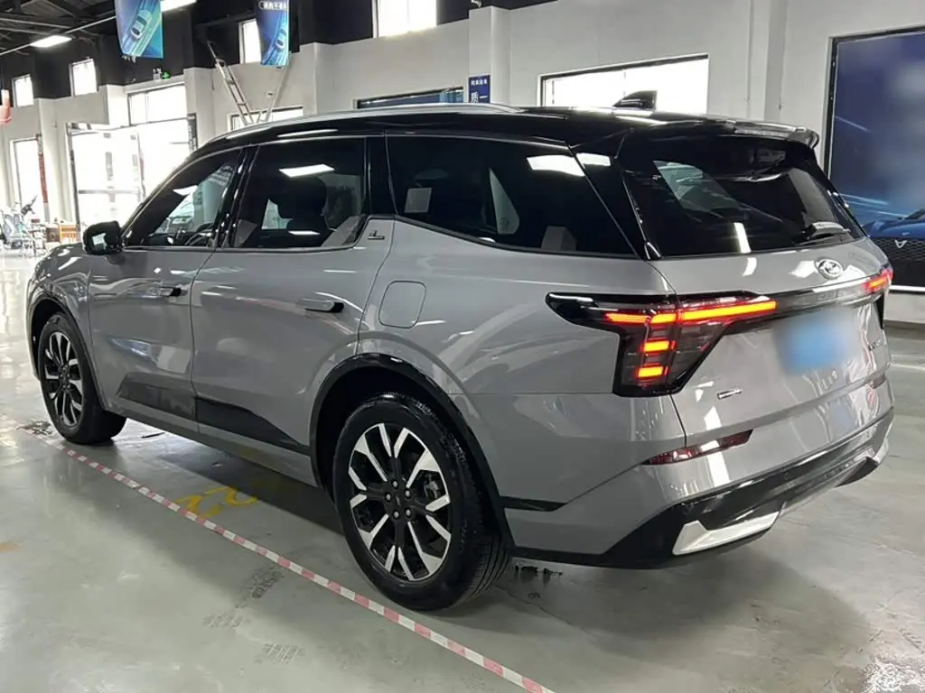 Ford Edge 2024 — Photo 12/20