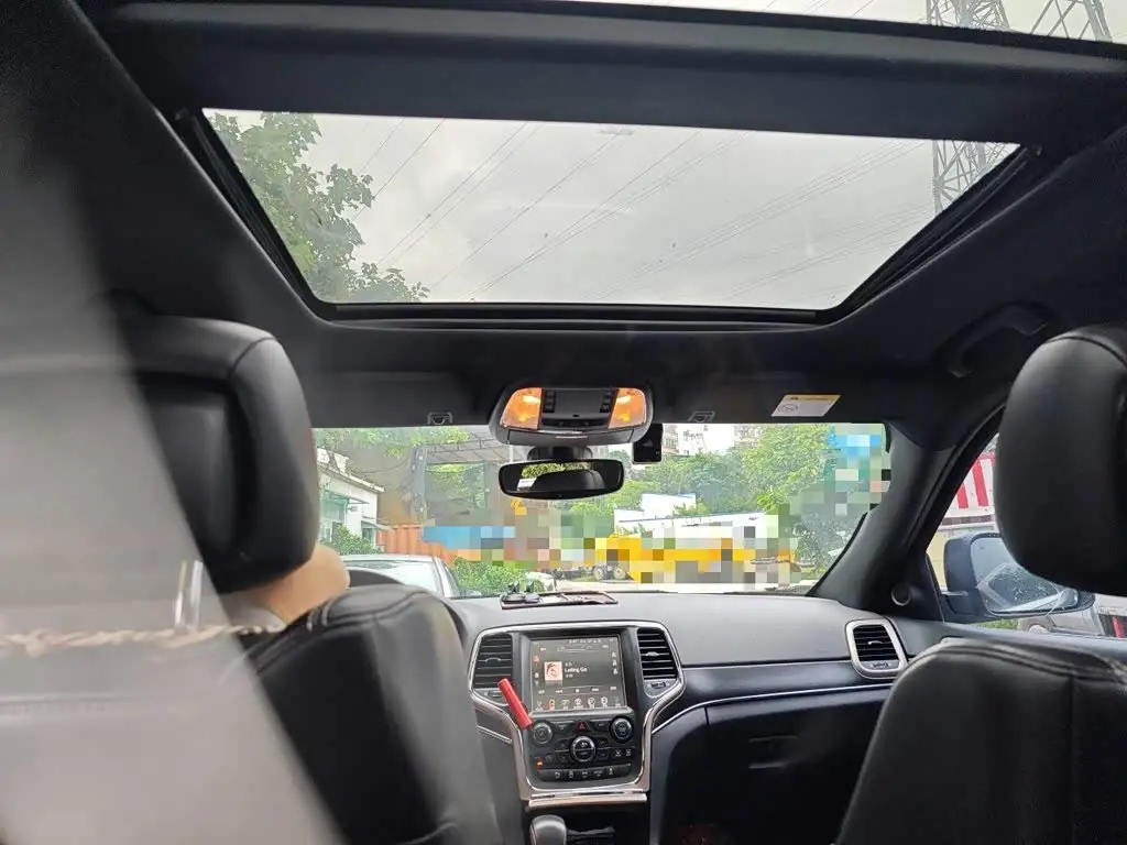 Jeep Grand Cherokee 2019 — Photo 9/20