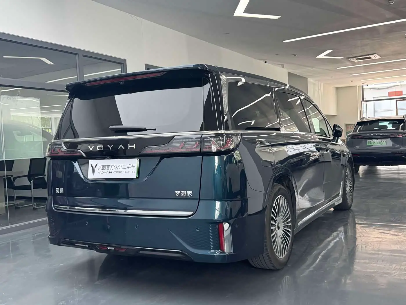 Voyah Auto Voyah Dreamer 2025 — ფოტო 6/15