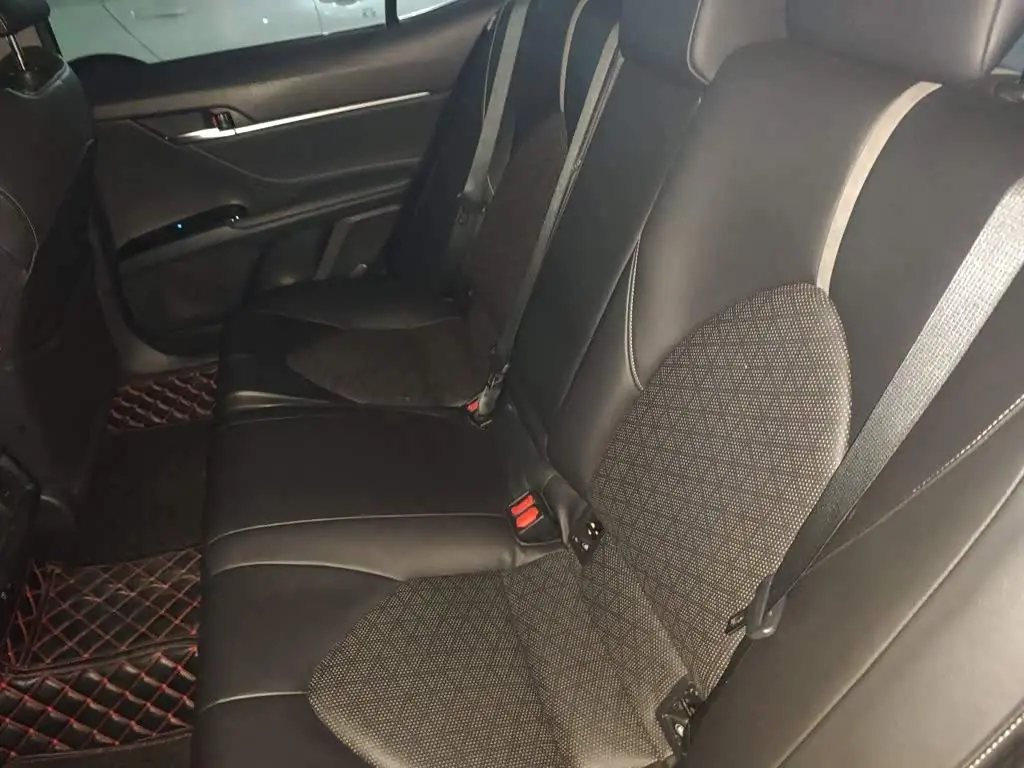 Toyota Camry 2018 — Photo 15/20