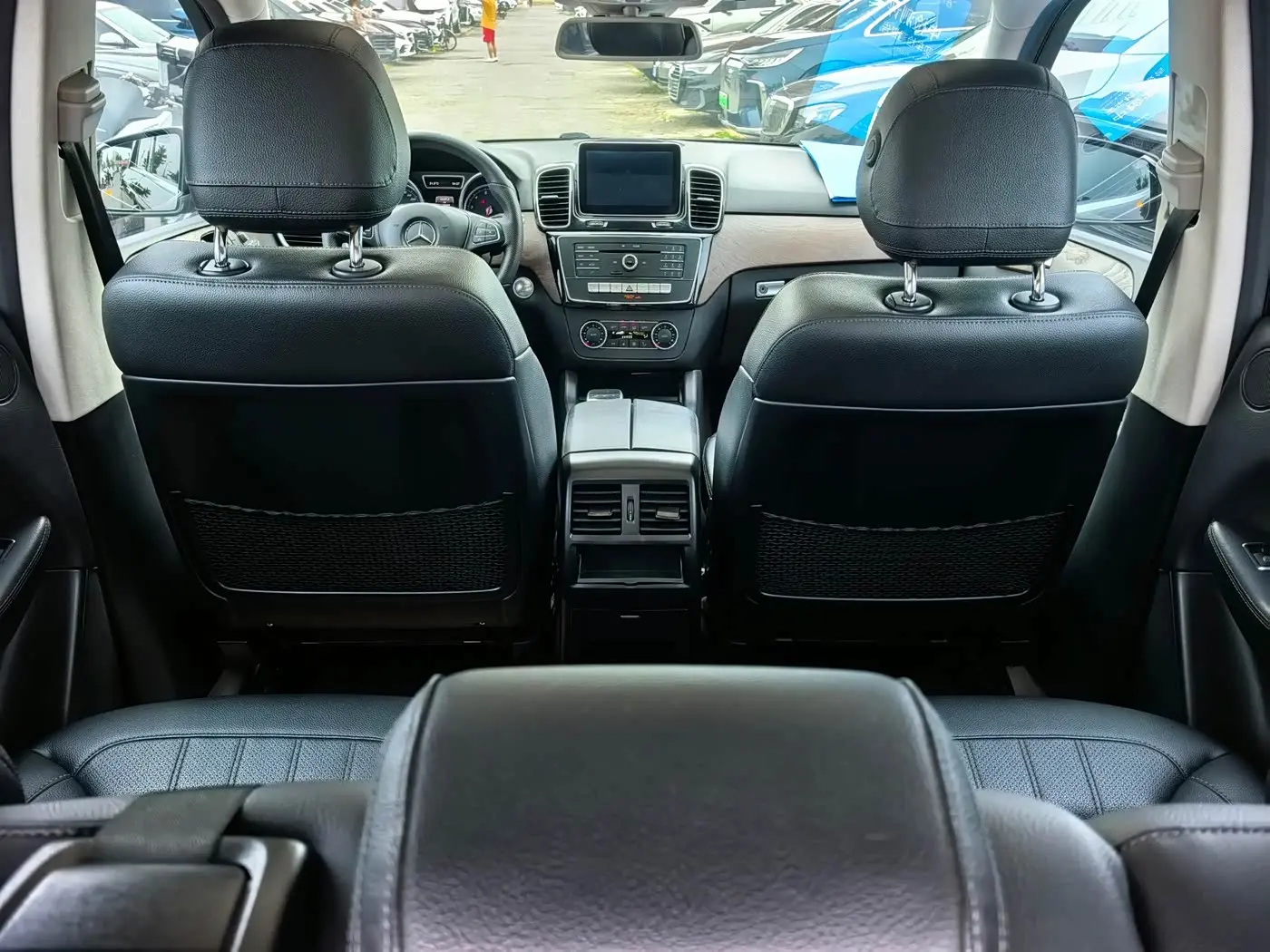 Mercedes-Benz GLE 2016 — Photo 13/20
