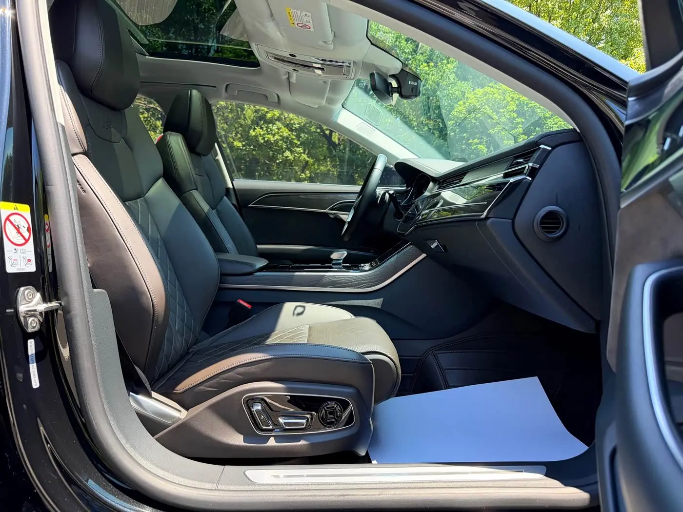 Audi A8 2021 — Photo 17/20