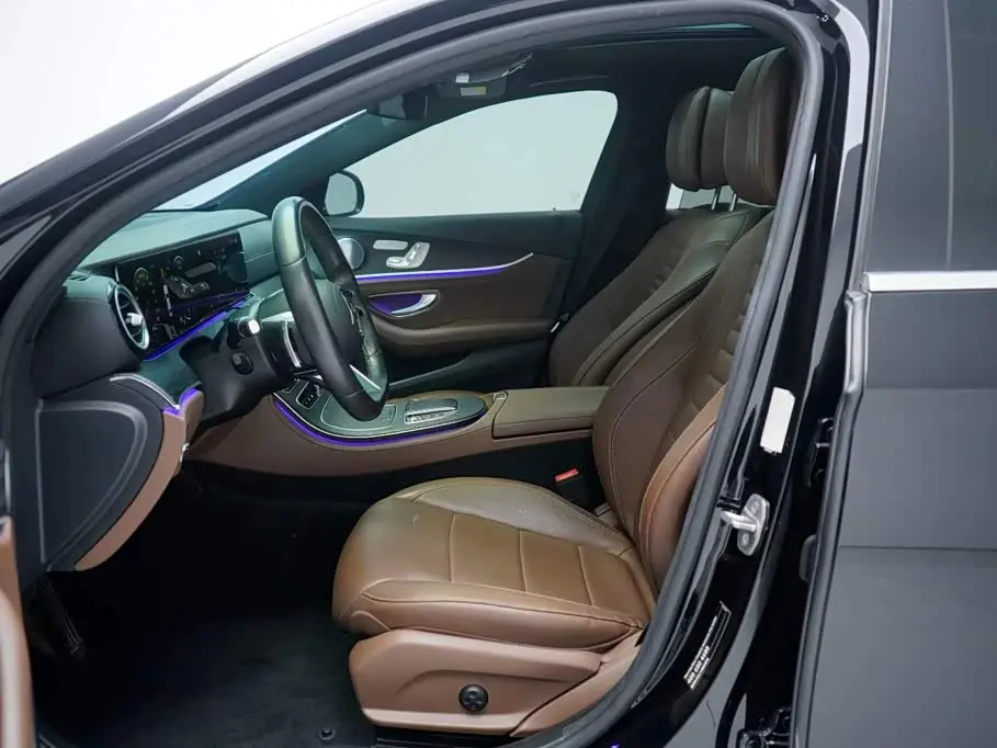 Mercedes-Benz E-Class 2021 — Photo 4/20