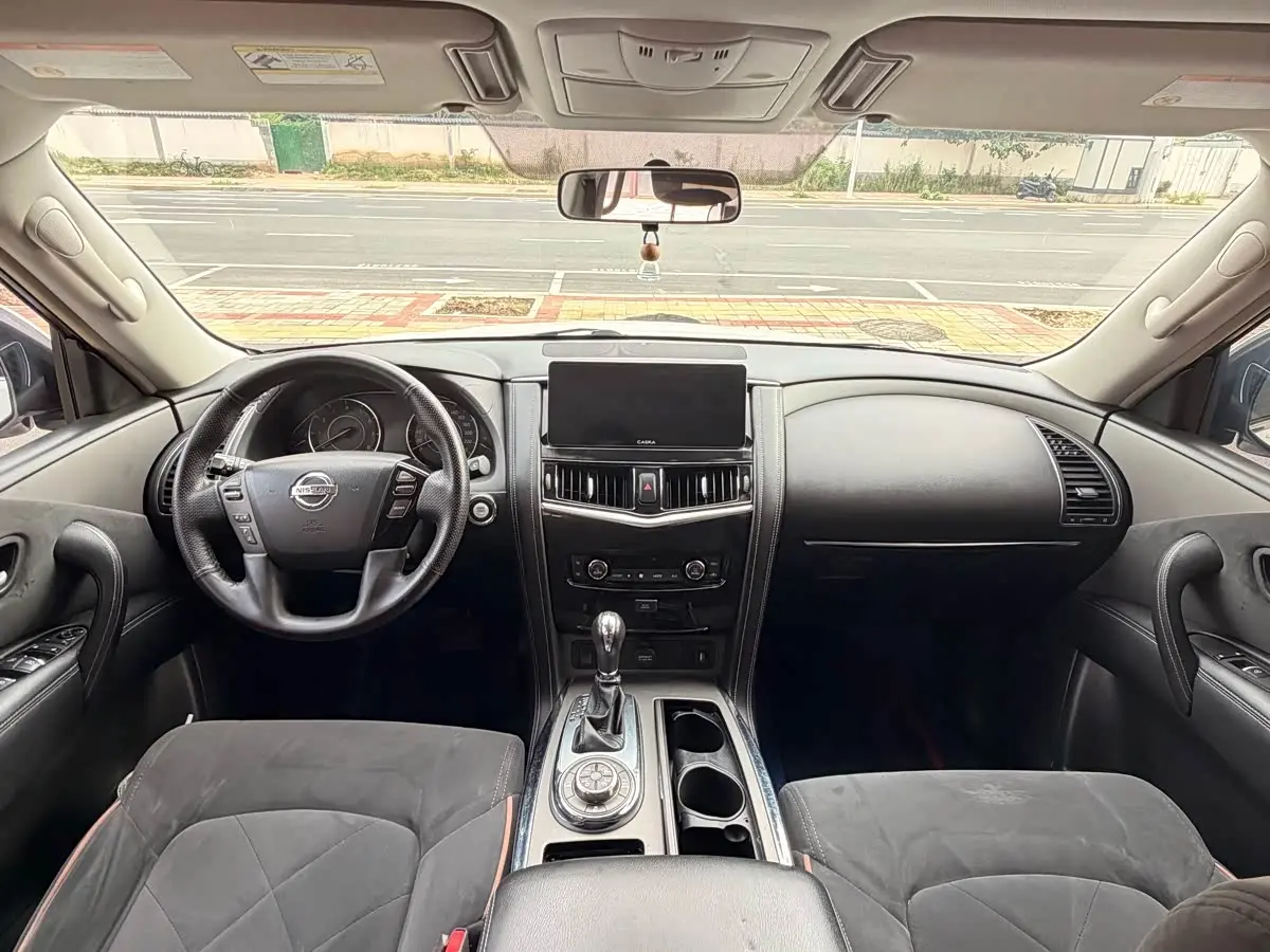 Nissan Patrol 2019 — Photo 9/14