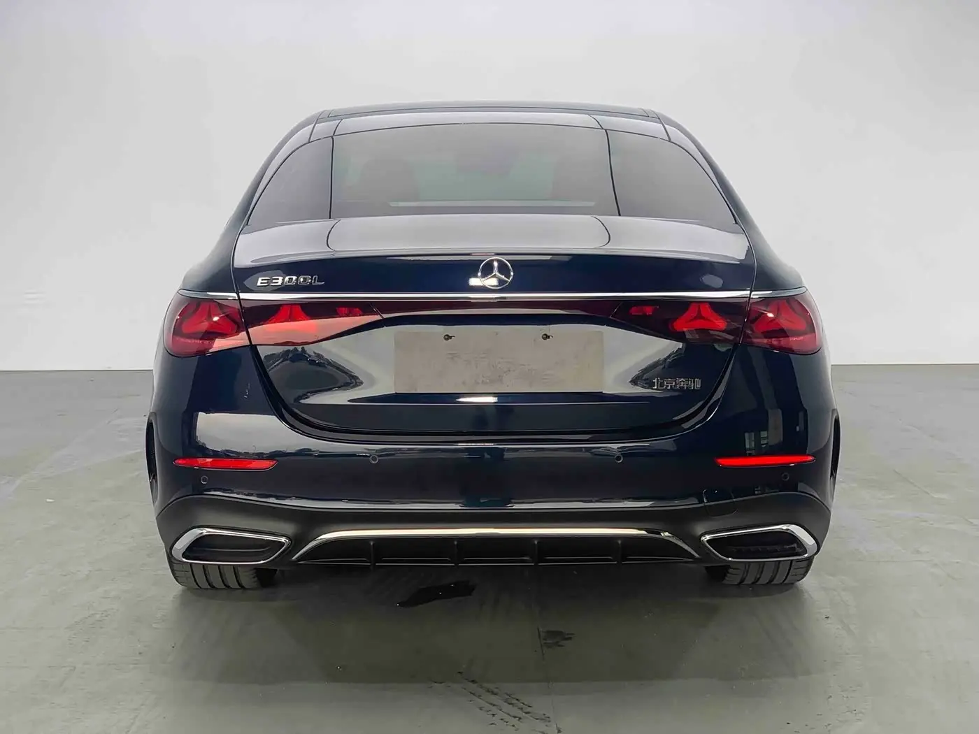 Mercedes-Benz E-Class 2024 — Photo 6/17