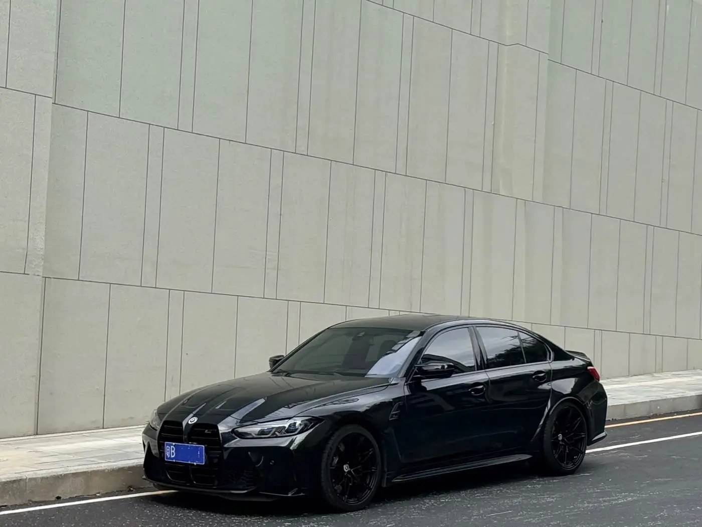BMW M3 2022 — Şəkil 1/10