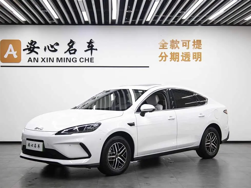 BYD Hai Bao 05 DM-i 2025 — Фото 1/20