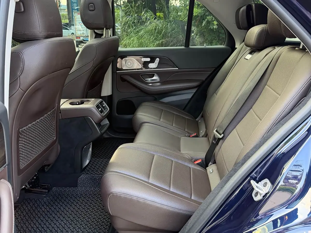 Mercedes-Benz GLE 2021 — Photo 5/10