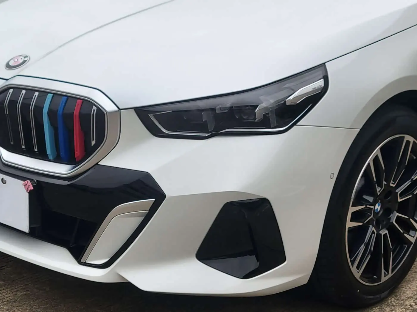 BMW 5 Series 2025 — Photo 4/20