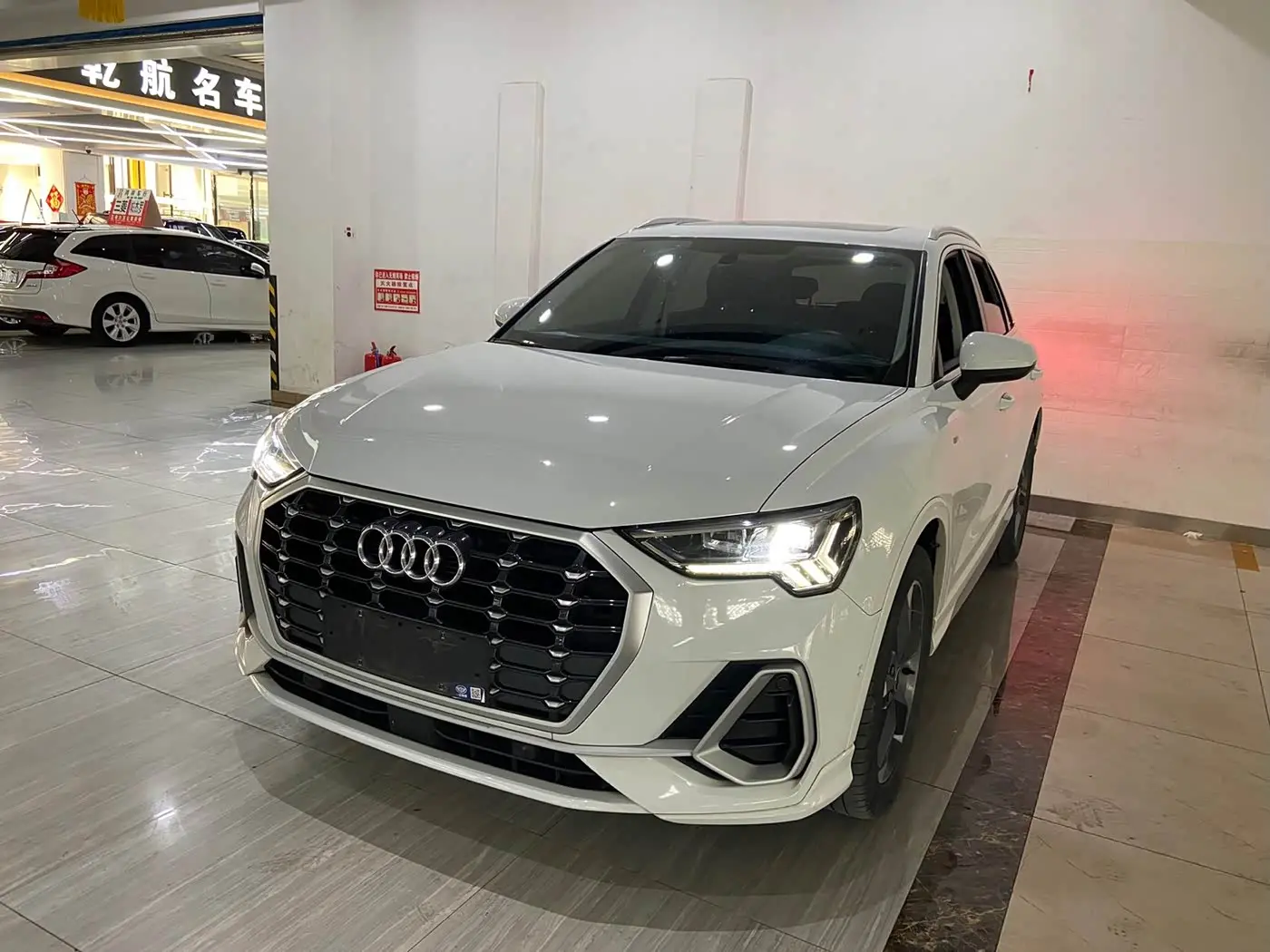 Audi Q3 2023 — Şəkil 1/20