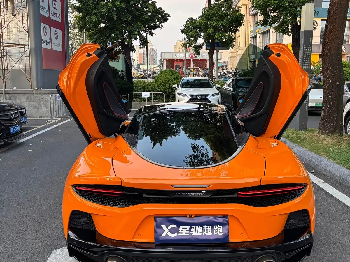 McLaren GT 2021 — Фото 9/16