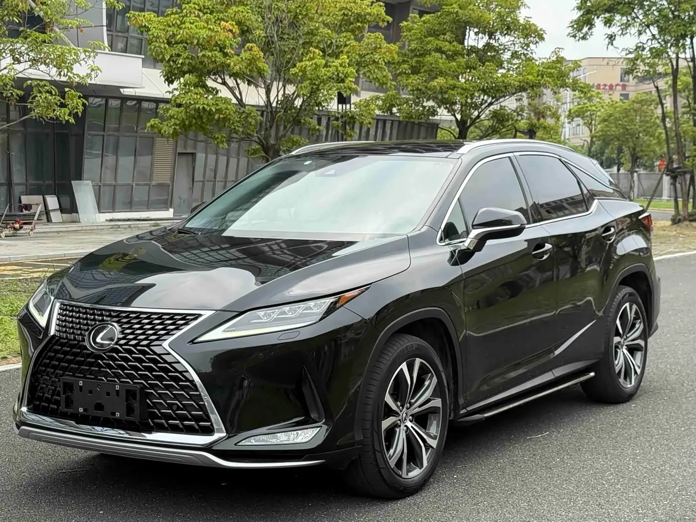 Lexus RX 2022 — Фото 3/9