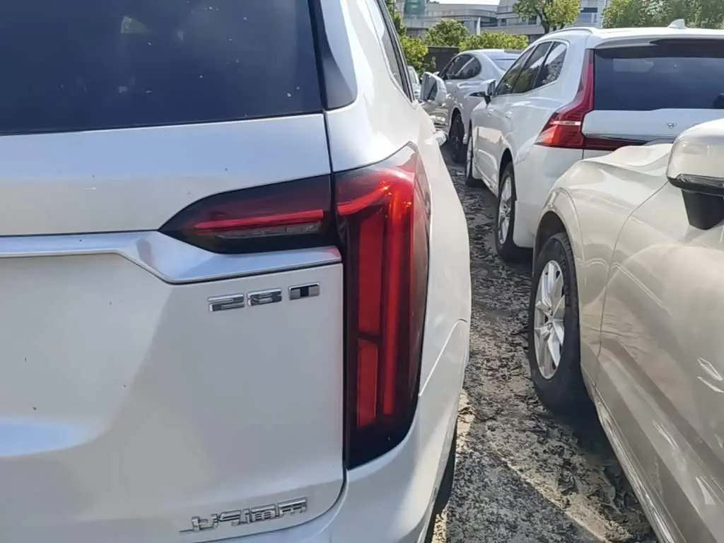 Cadillac XT6 2021 — Photo 8/20