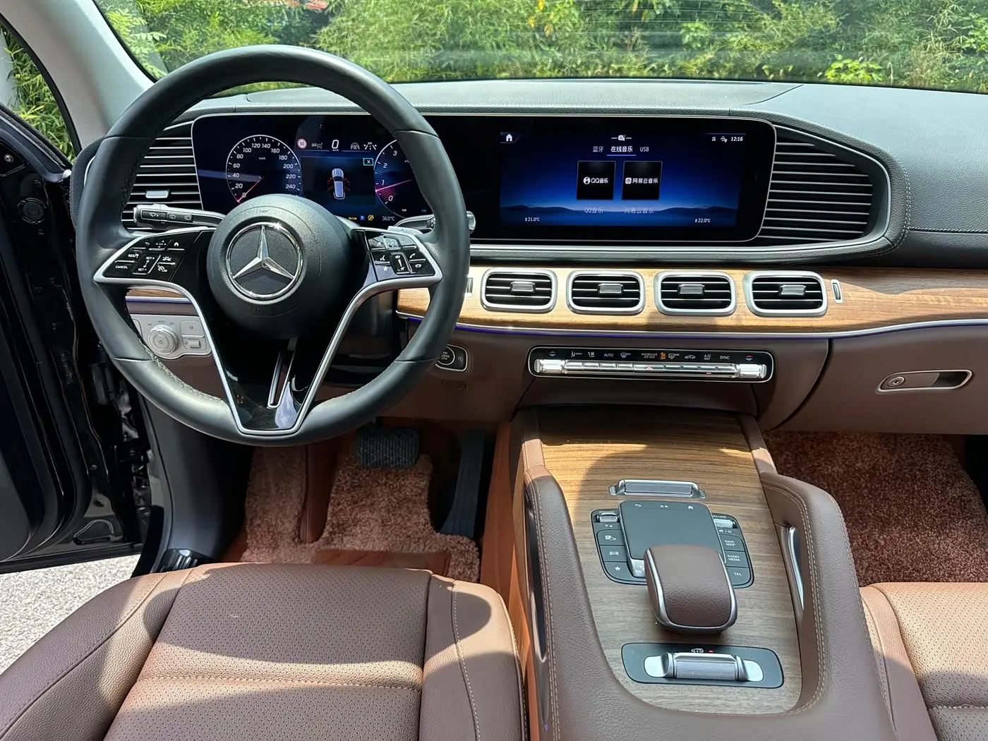 Mercedes-Benz GLE 2024 — Photo 13/18
