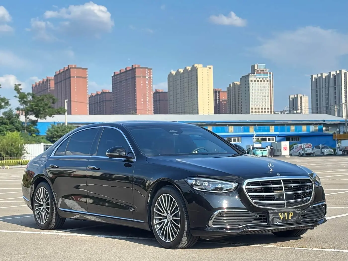 Mercedes-Benz S-Class 2024 — Photo 3/9