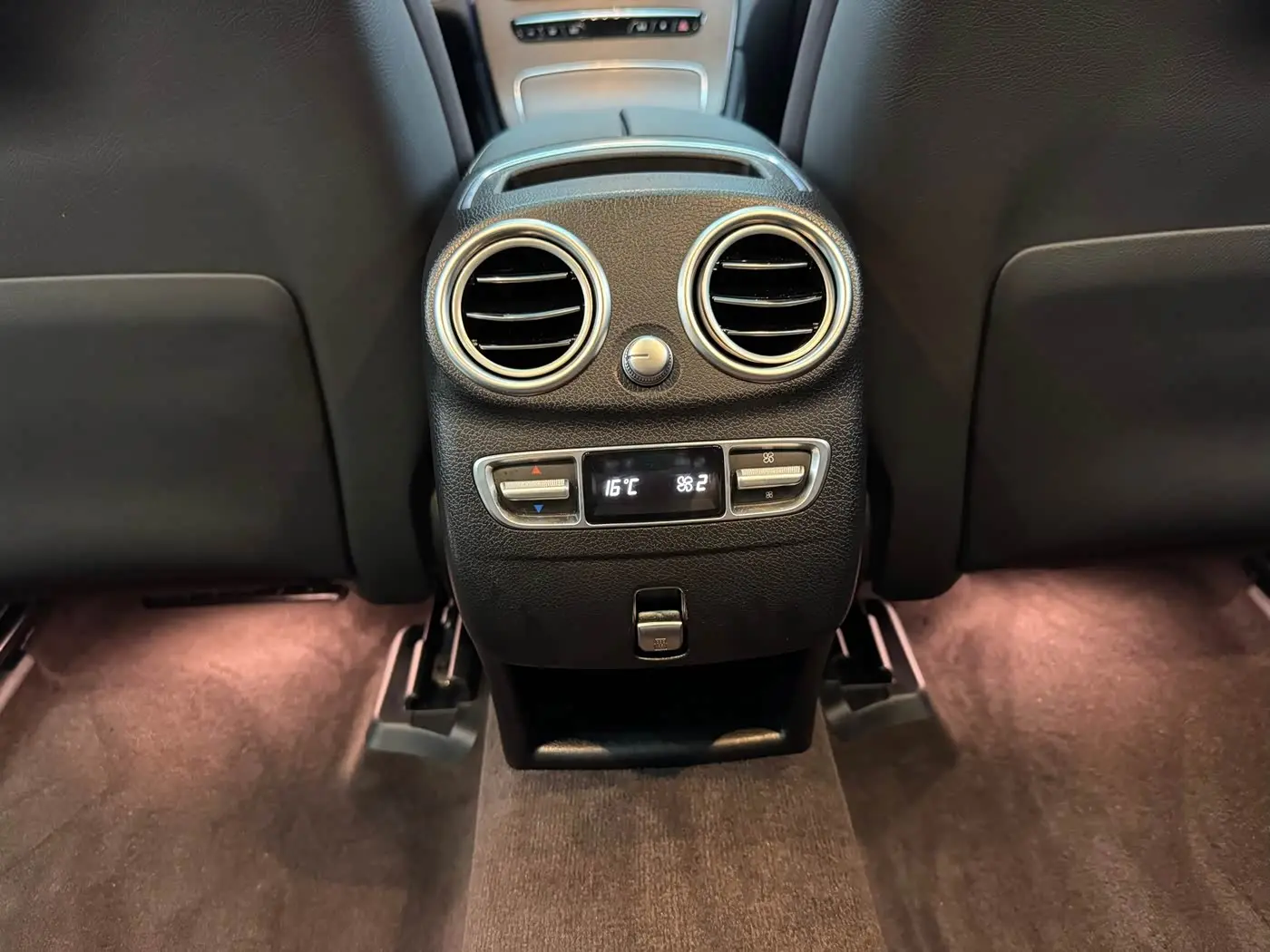 Mercedes-Benz GLC 2022 — Şəkil 8/14