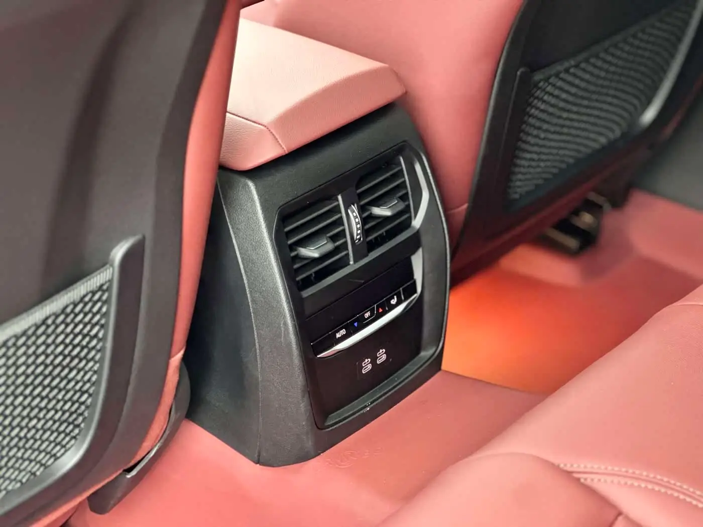 BMW 4 Series 2024 — Photo 12/17