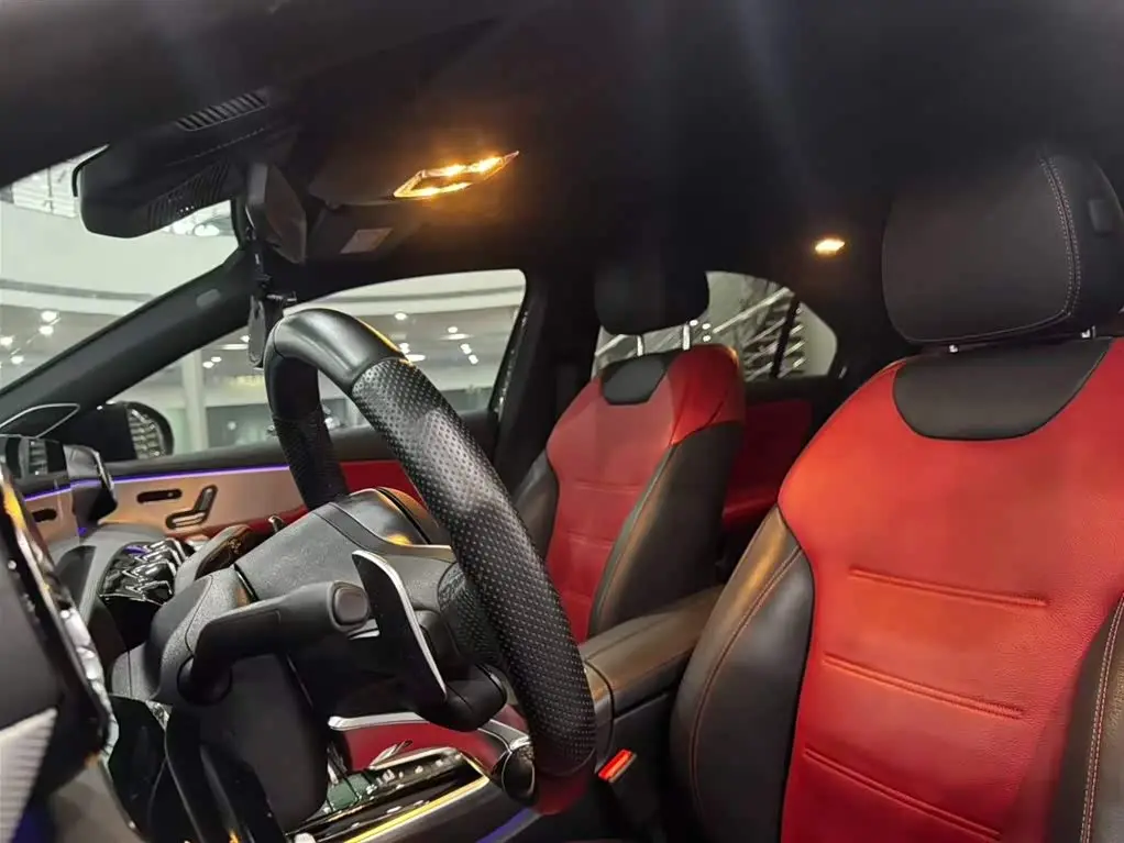 Mercedes-Benz A-Class AMG 2021 — Photo 11/20