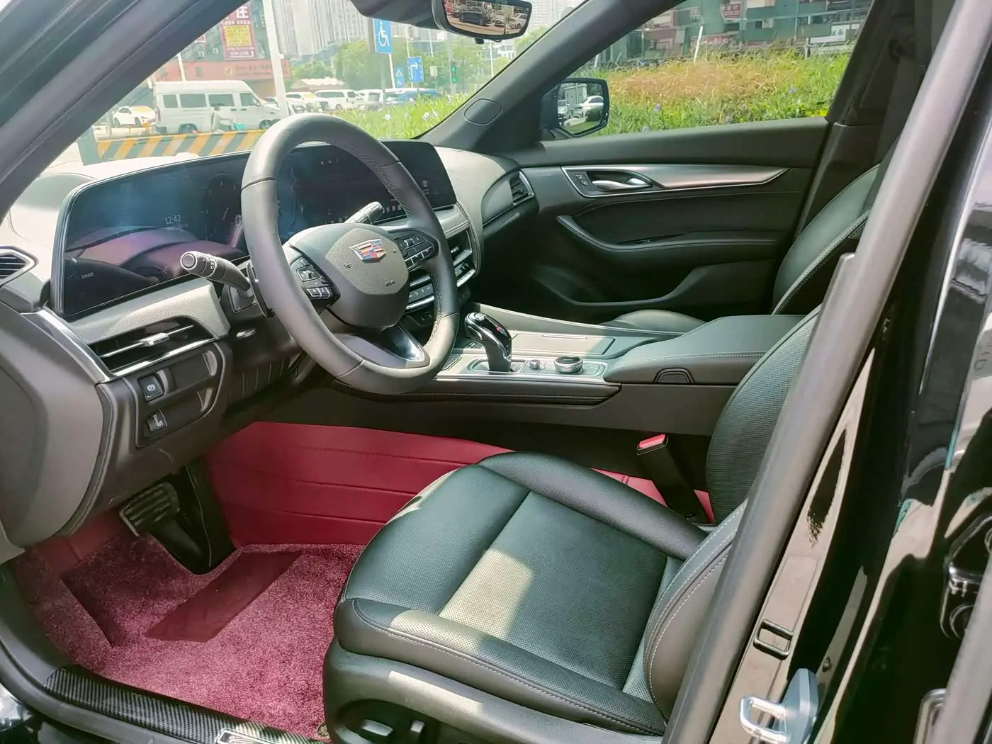 Cadillac CT5 2024 — Photo 18/20