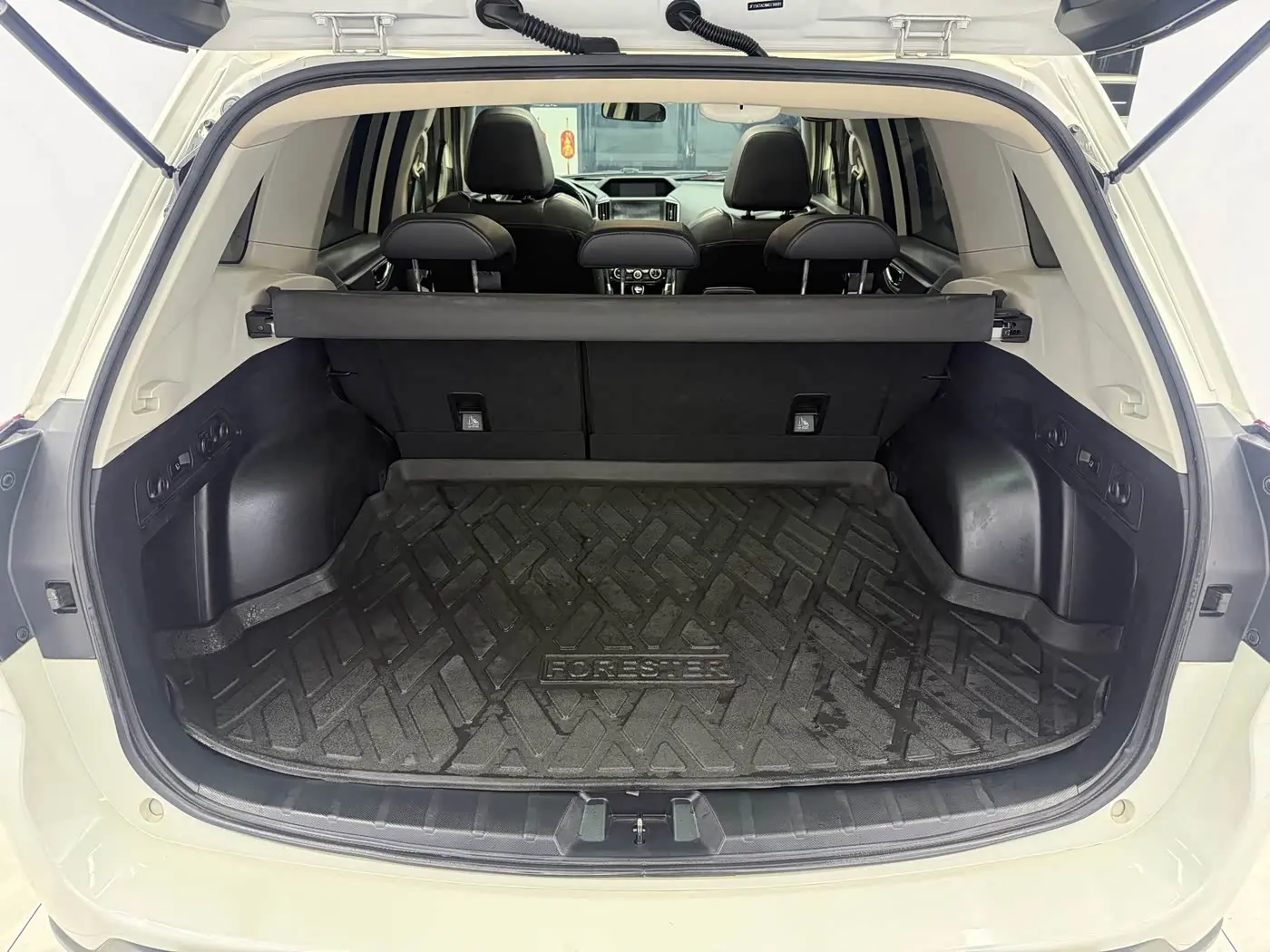 Subaru Forester 2021 — Фото 17/20