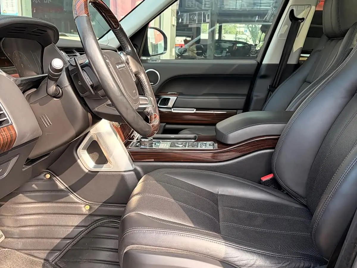 Land Rover Range Rover 2018 — Фото 9/20
