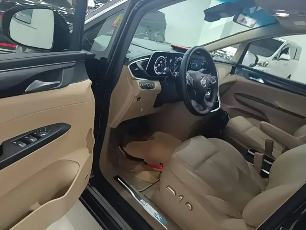 Buick GL8 2021 — Photo 16/20