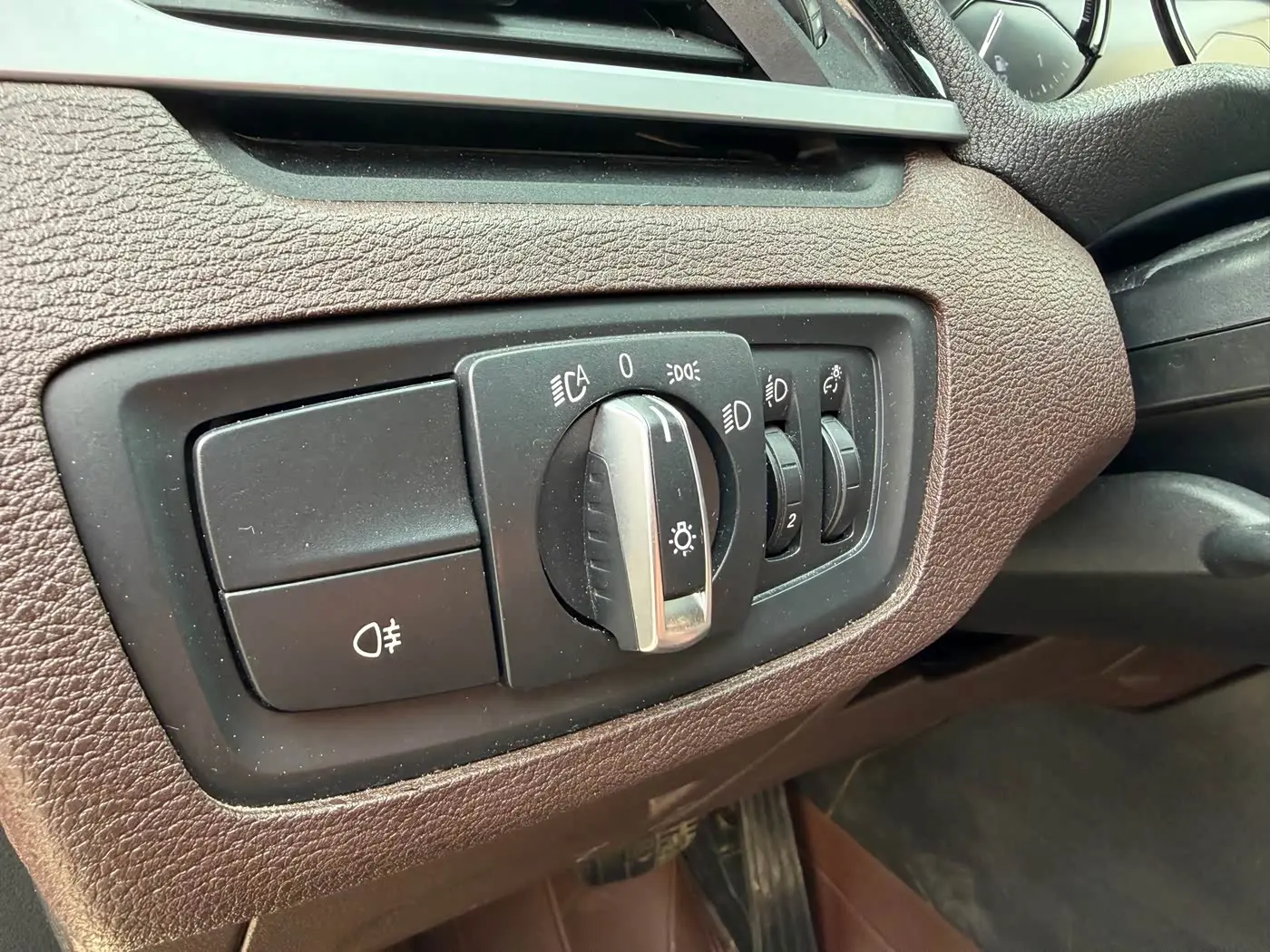 BMW X1 2021 — Photo 9/20