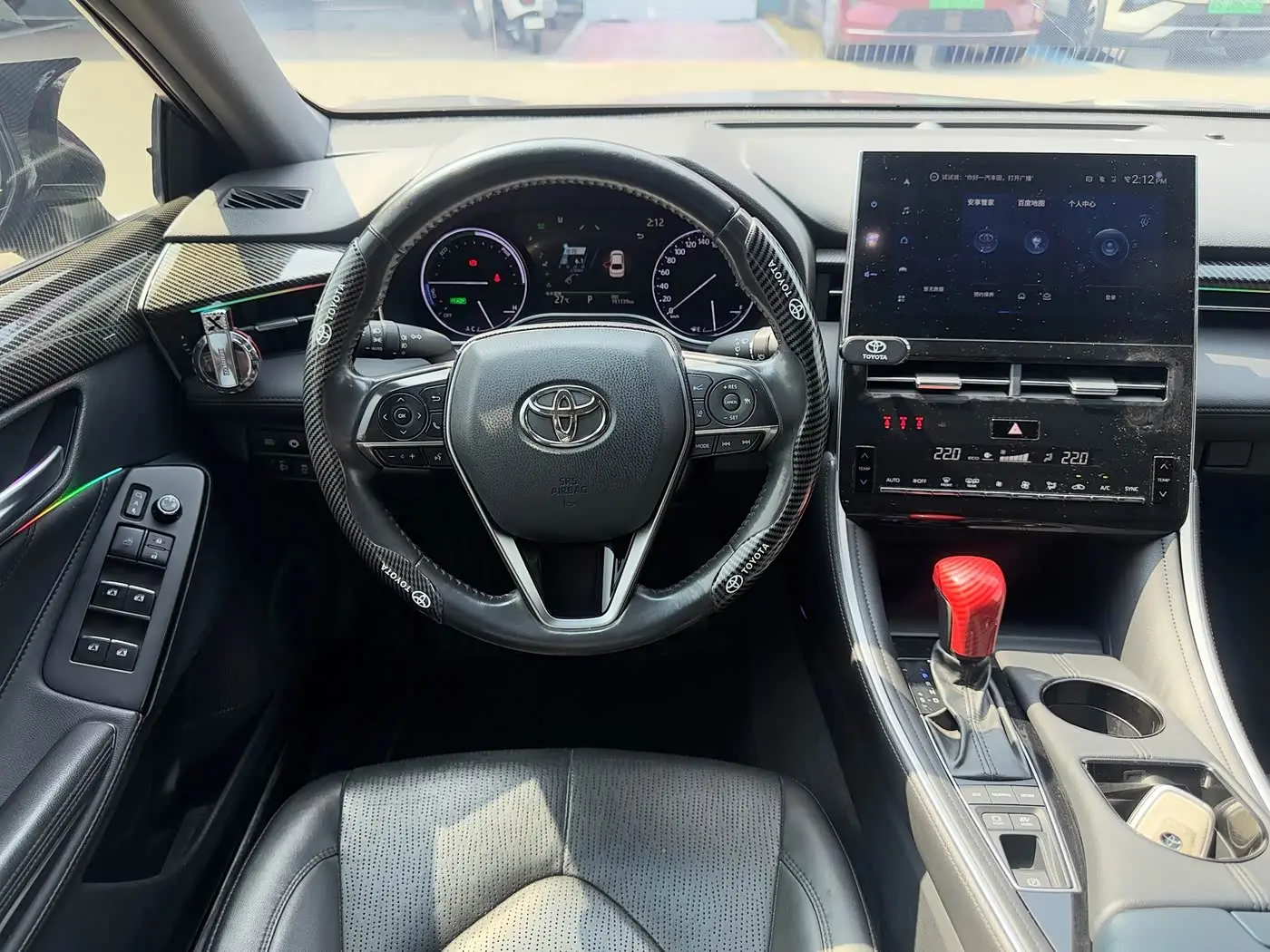 Toyota Avalon 2023 — Photo 7/12