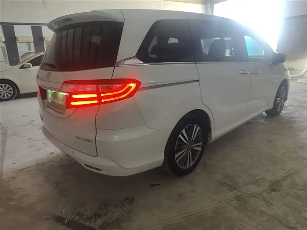 Honda Odyssey 2019 — Photo 7/20