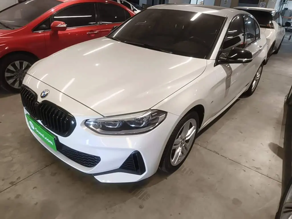BMW 1 Series 2023 — Şəkil 2/20