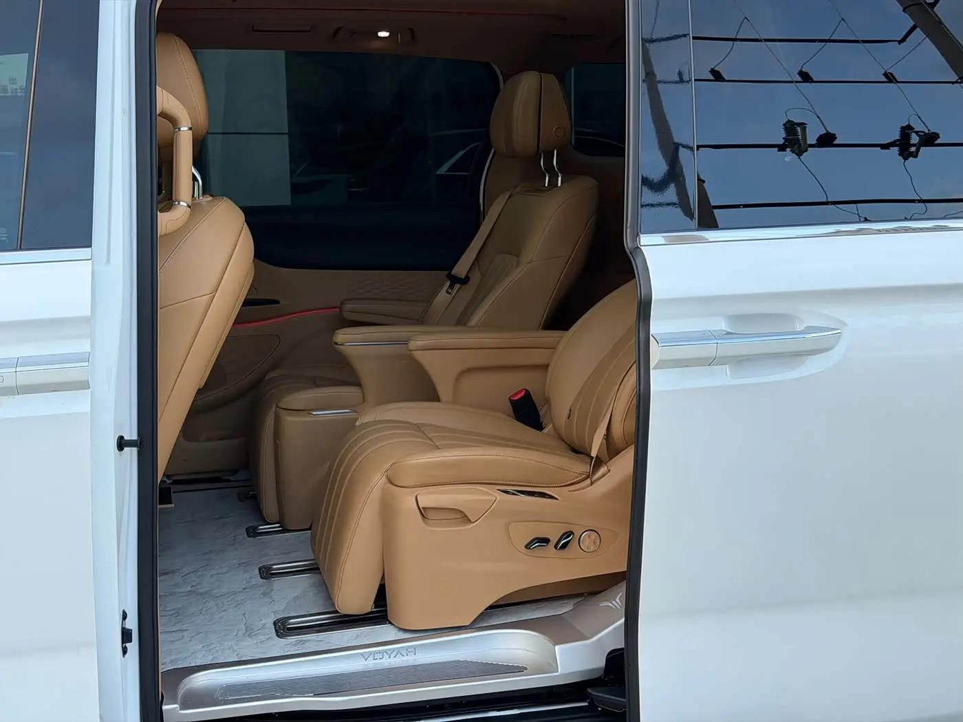 Voyah Auto Voyah Dreamer 2023 — Şəkil 5/16